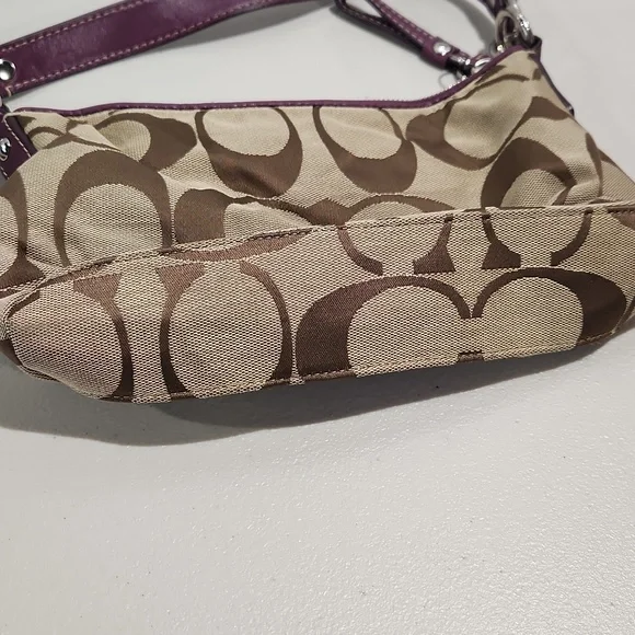 Coach - Picture 5 of 12